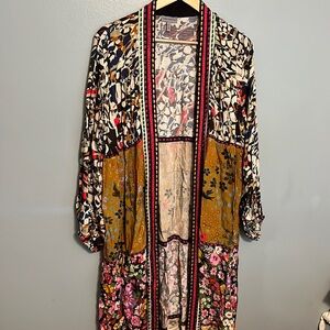 COPY - Anthropologie Conditions Apply Retro Floral Tiered Kimono